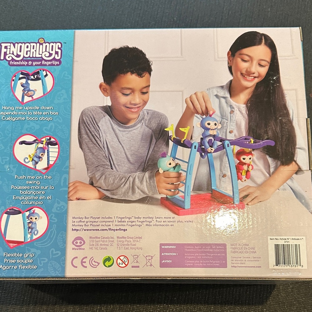 Fingerlings Monkey Bar Playset with Blue and Pink Monkeys - Picture 2 of 2